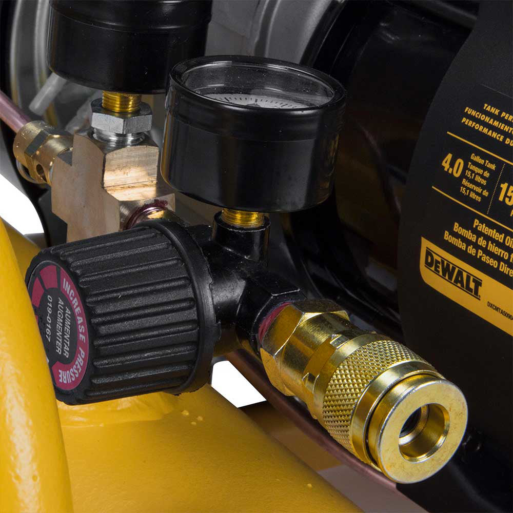 DeWalt 5.5-HP Honda 4-Gallon Air Compressor(DXCMTA5590412)