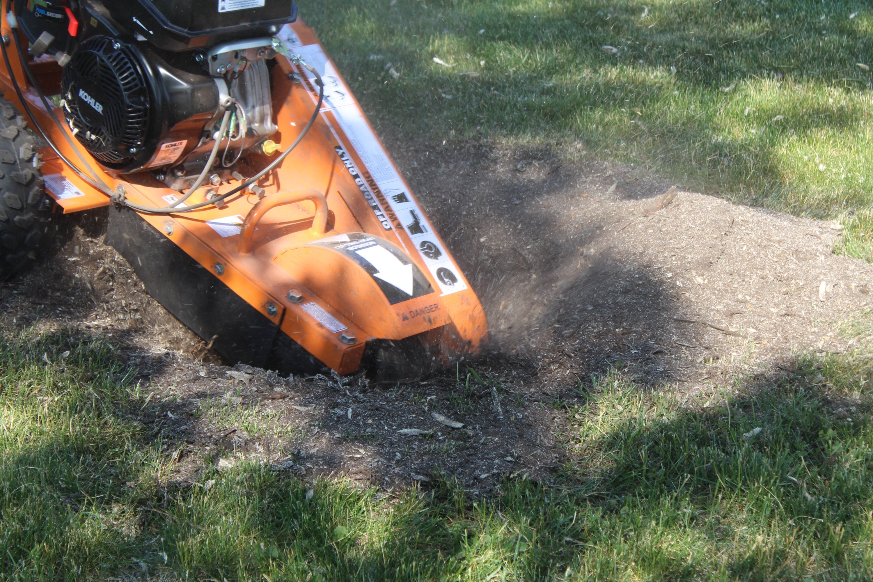 Brave Walk Behind Stump Grinder Kohler 14 HP (BRSG105K)