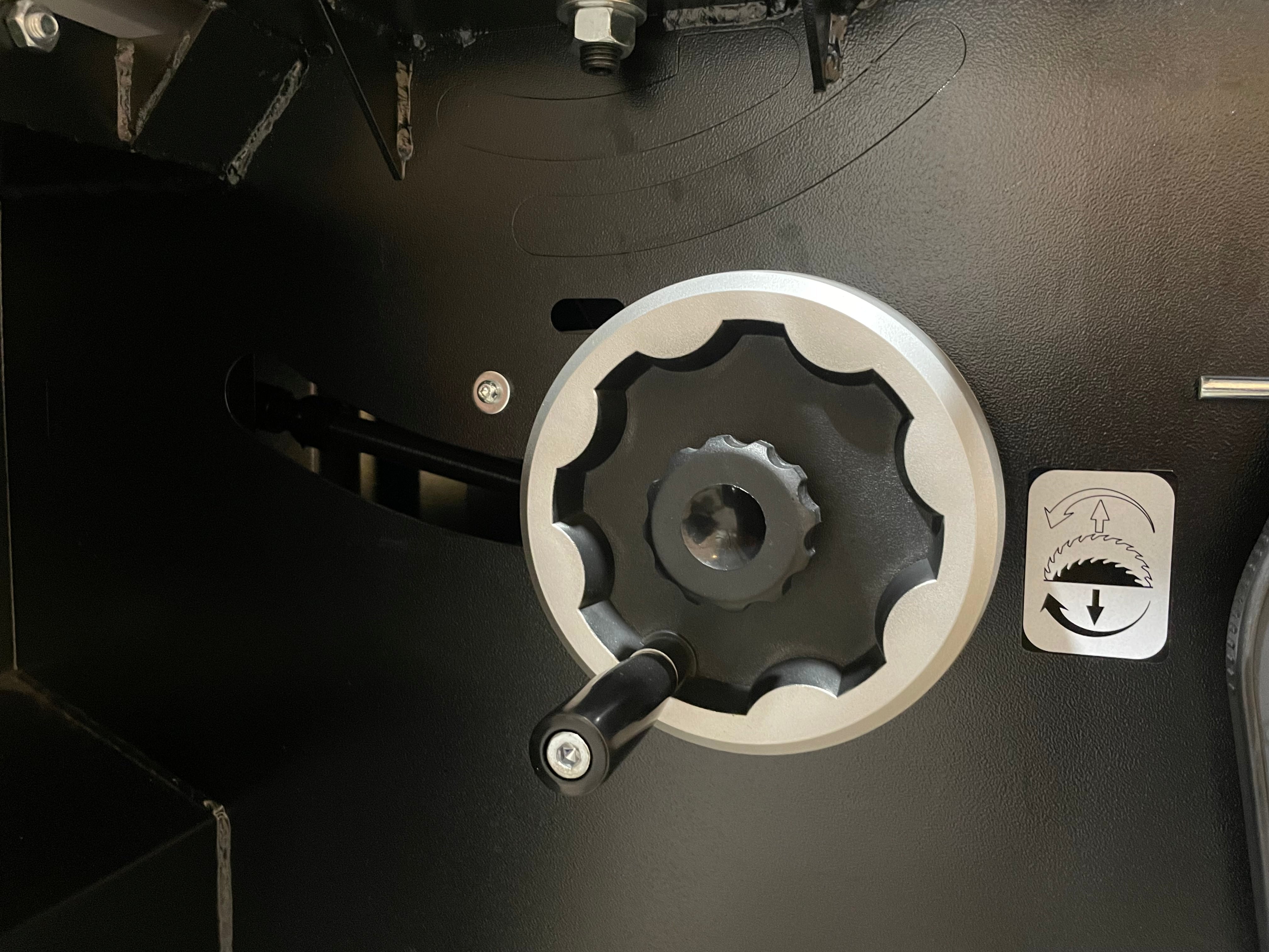 Maksiwa Sliding Panel Saw Titanium - BMT.3200.IR - 5HP 1 Phase Crosscut, Blade Covers 90° & 45°